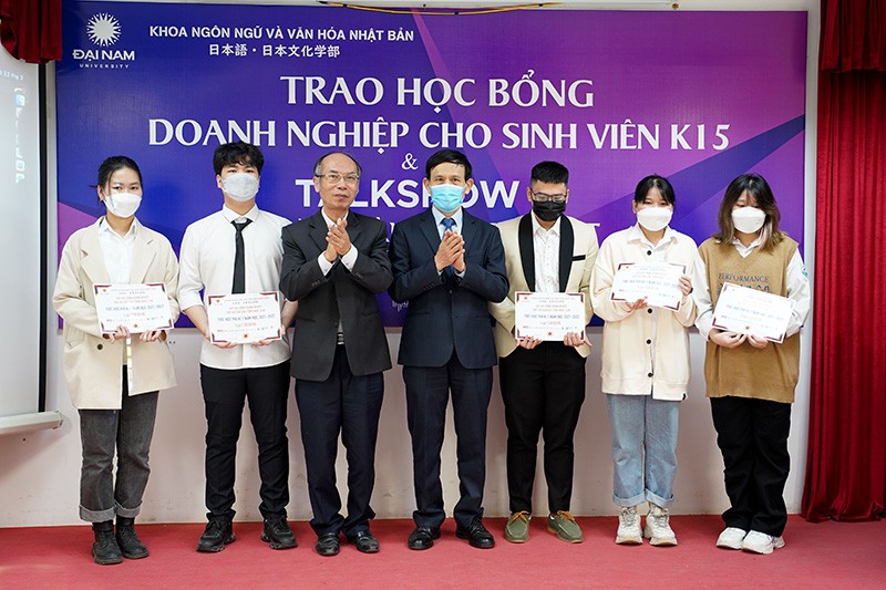 Nhiều học bổng có giá trị dành cho sinh viên Khoa Ngôn ngữ và Văn hoá Nhật Bản Nhiều học bổng có giá trị dành cho sinh viên Khoa Ngôn ngữ và Văn hoá Nhật Bản