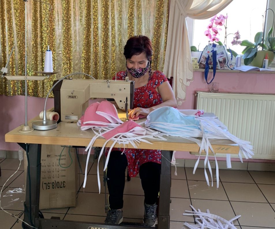 chiec khau trang am tinh nguoi xa xu