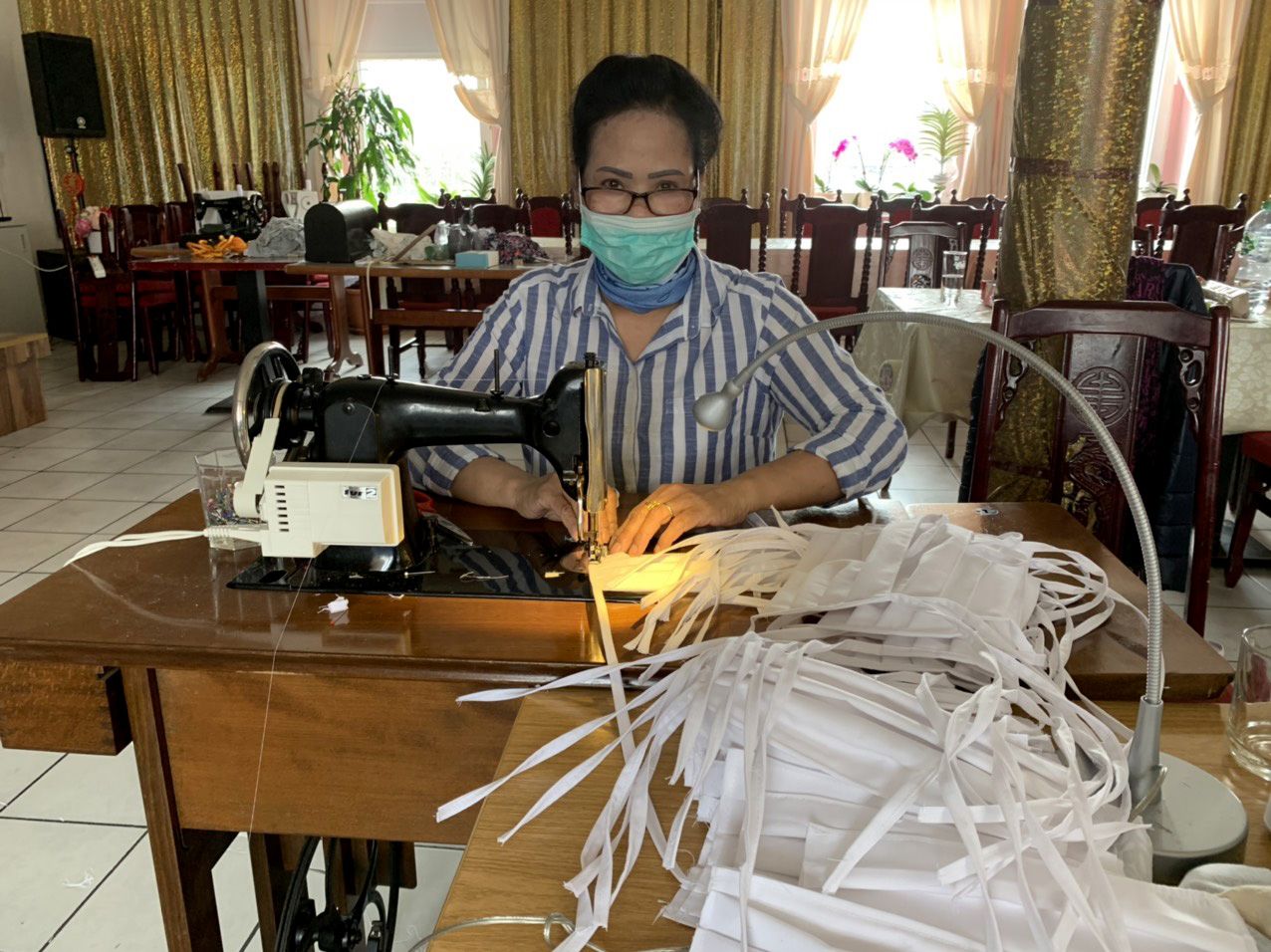 chiec khau trang am tinh nguoi xa xu