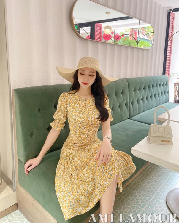 Thời trang Ami Lamour cập nhật mẫu mã đa dạng, bắt kịp xu hướng thời trang trên thị trường, phù hợp với nhiều phong cách khác nhau.