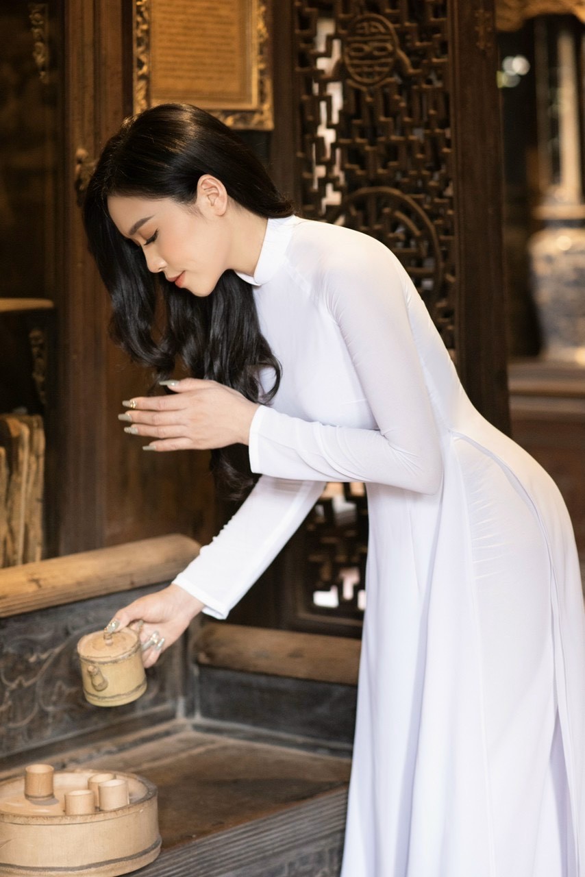 Thành công đã đến sau nhiều nỗ lực không ngừng, Đinh Thị Lan đã có cho mình một shop thời trang được nhiều chị em quan tâm. Thành công đã đến sau nhiều nỗ lực không ngừng, Đinh Thị Lan đã có cho mình một shop thời trang được nhiều chị em quan tâm.