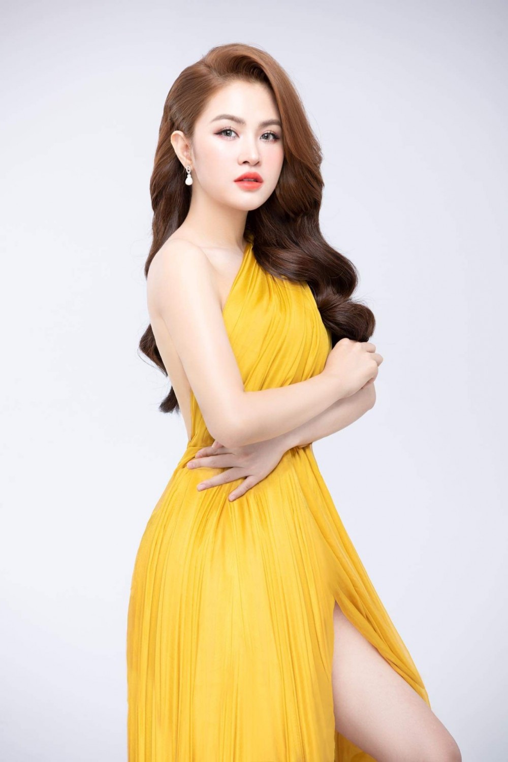 Với cô, nếu được sử dụng sản phẩm của đất nước mình, đó không chỉ là niềm vui mà còn là niềm tự hào không gì đong đếm được.