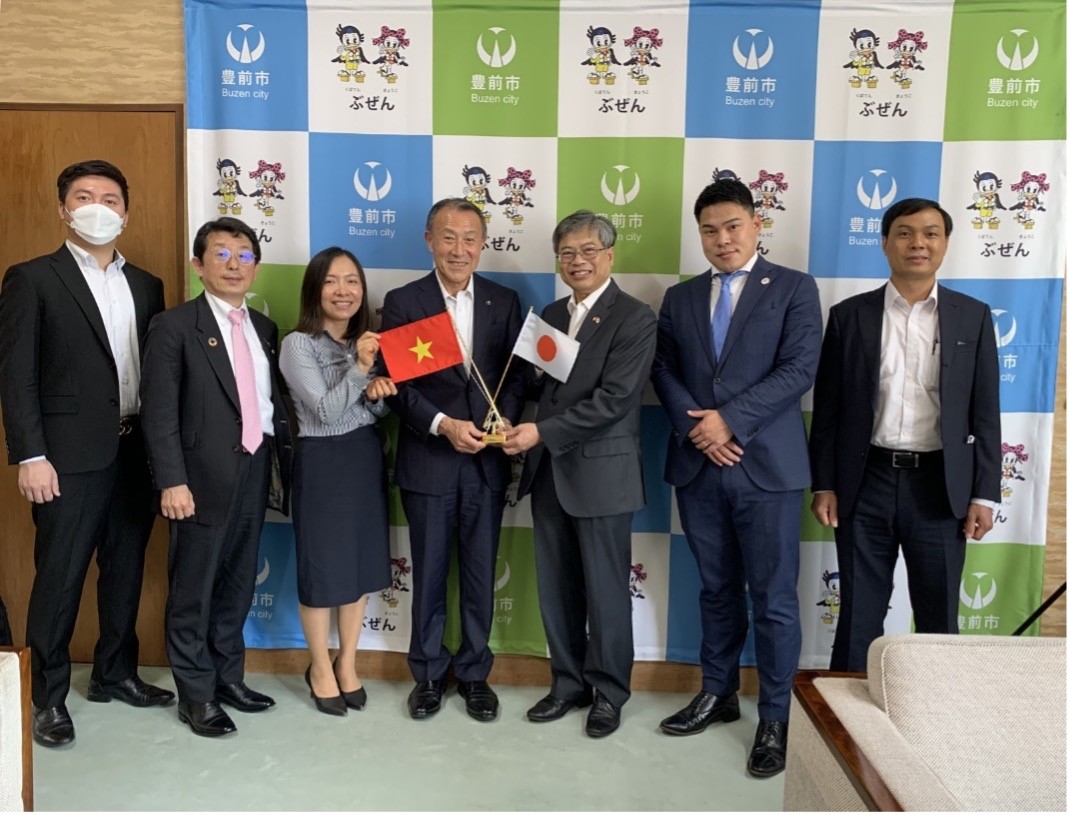 Khoa Ngôn ngữ & Văn hóa Nhật Bản đã thăm quan và làm việc tại thành phố Buzen tỉnh Fukuoka – Nhật Bản