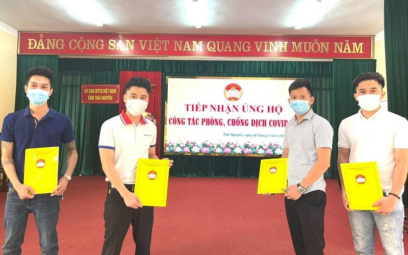 Cài đặt thành công Windows 11 lên điện thoại Xiaomi Cài đặt thành công Windows 11 lên điện thoại Xiaomi