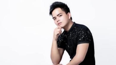 Phong Huy: Mỗi bài hát đều 'chạm' đến trái tim của khán giả