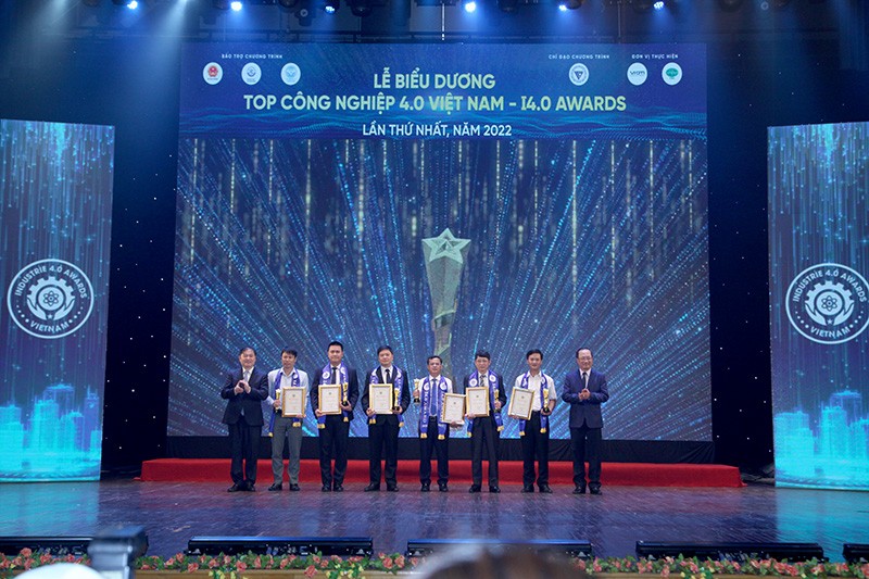 Biểu dương TOP Công nghiệp 4.0 Việt Nam - I4.0 Awards năm 2022 Biểu dương TOP Công nghiệp 4.0 Việt Nam - I4.0 Awards năm 2022