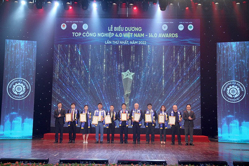 Biểu dương TOP Công nghiệp 4.0 Việt Nam - I4.0 Awards năm 2022 Biểu dương TOP Công nghiệp 4.0 Việt Nam - I4.0 Awards năm 2022