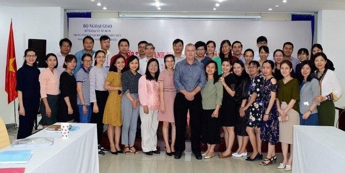 Khai giảng lớp Tiếng Anh chuyên ngành cho cán bộ ngoại vụ khu vực phía Nam