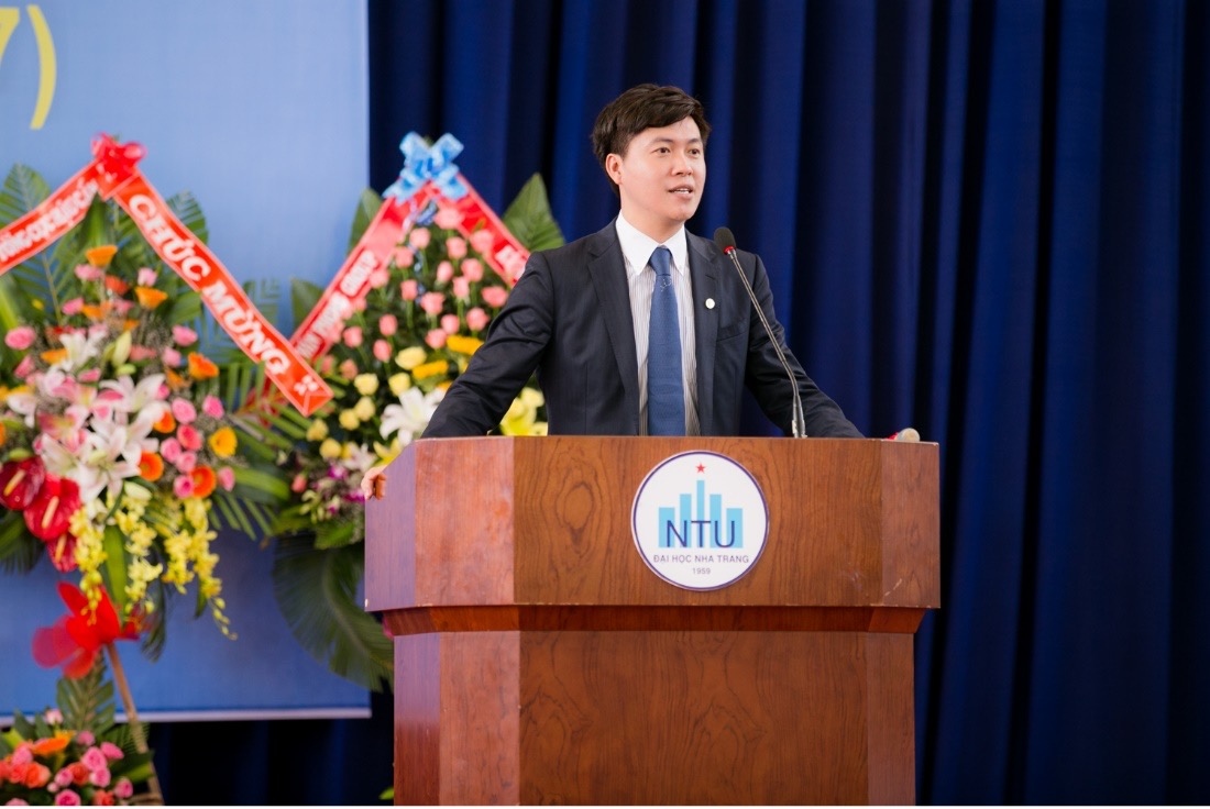 Ông Nguyễn Duy Anh – CEO Học viện Nhật ngữ GAG và Học viện Ngôn ngữ & Văn hóa Đại Việt, Phó Chủ tịch kiêm Tổng thư ký Hội người Việt Nam tại Fukuoka. Ông Nguyễn Duy Anh – CEO Học viện Nhật ngữ GAG và Học viện Ngôn ngữ & Văn hóa Đại Việt, Phó Chủ tịch kiêm Tổng thư ký Hội người Việt Nam tại Fukuoka.