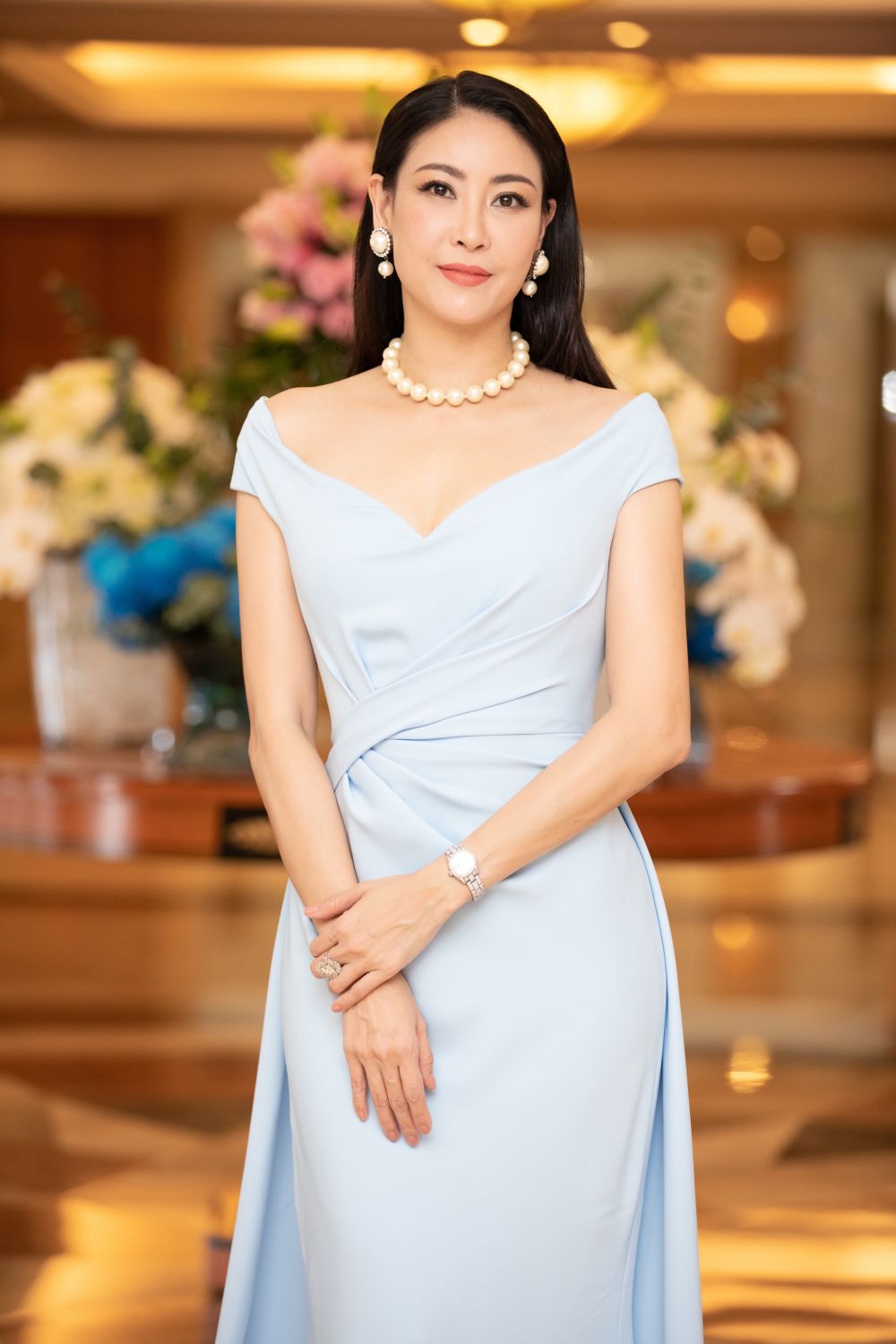 su hoi ngo dinh cao va do sac cua cac nang hau