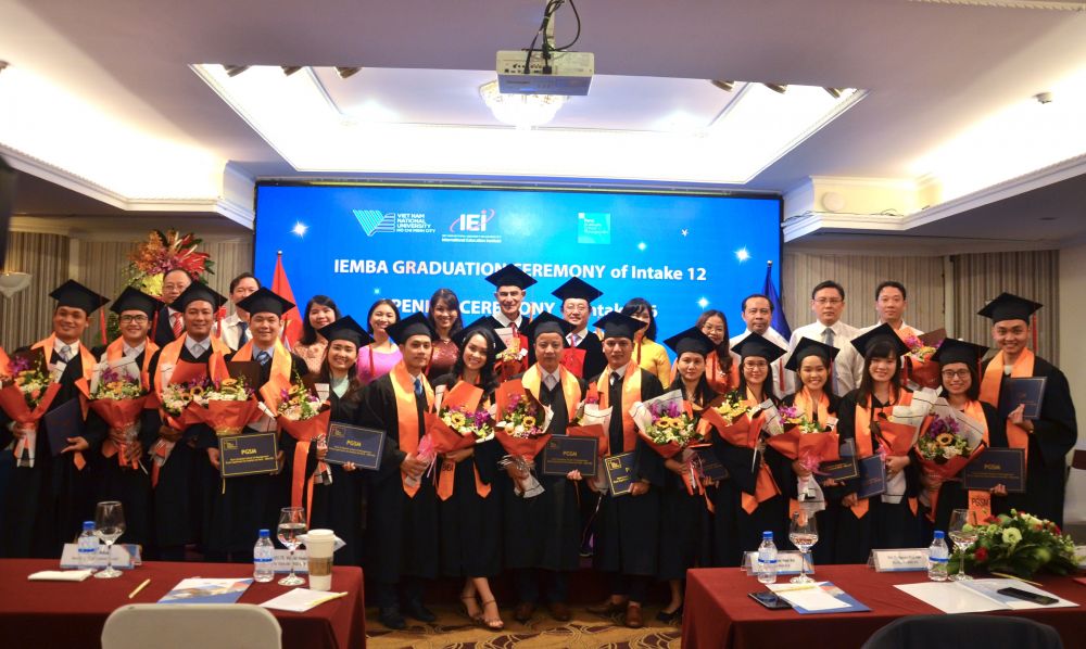 dai hoc quan tri paris dau an mot thap ky dao tao sau dai hoc tai viet nam