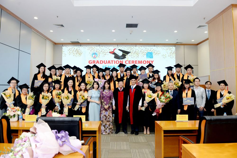 dai hoc quan tri paris dau an mot thap ky dao tao sau dai hoc tai viet nam