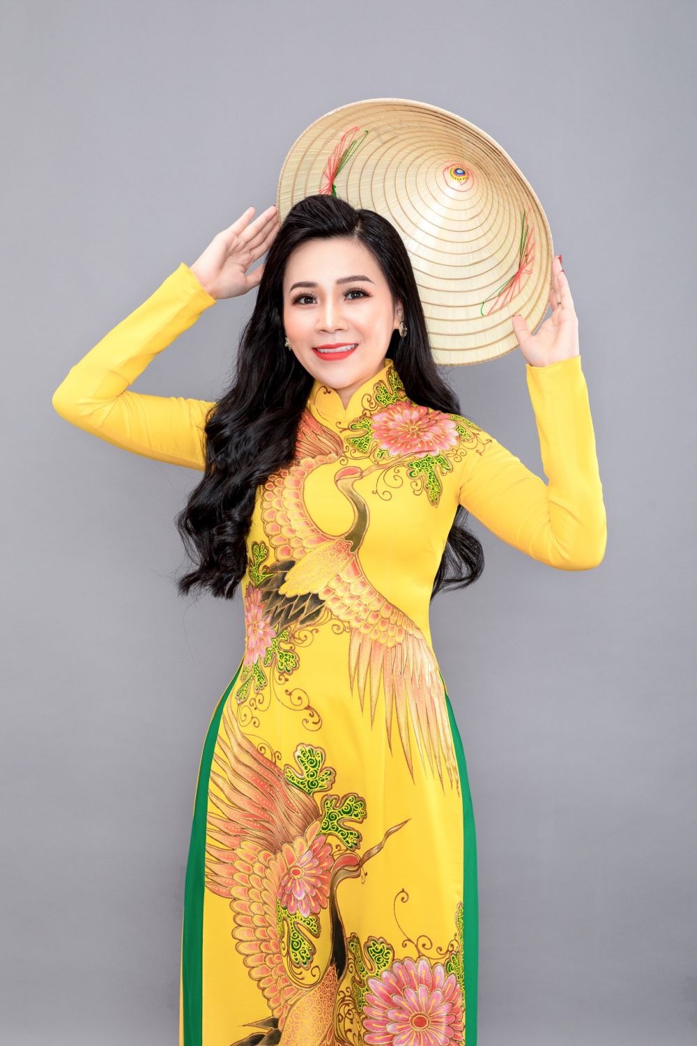 doanh nhan pham bich thuy thanh cong duoc the hien tu trach nhiem cua ban than voi cong dong