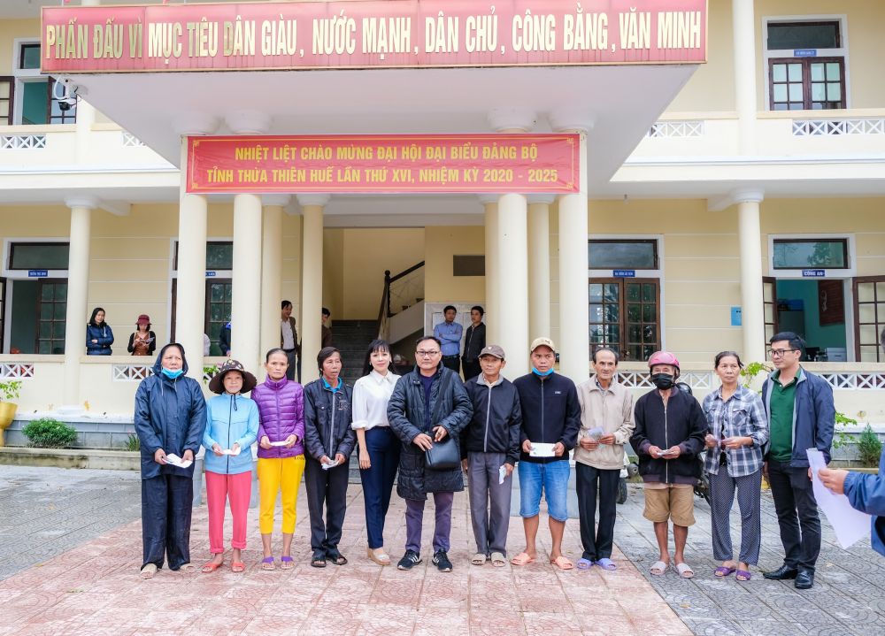 Doanh nhân Phạm Bích Thủy: 'Hướng về miền Trung yêu thương' tại tỉnh Thừa Thiên Huế