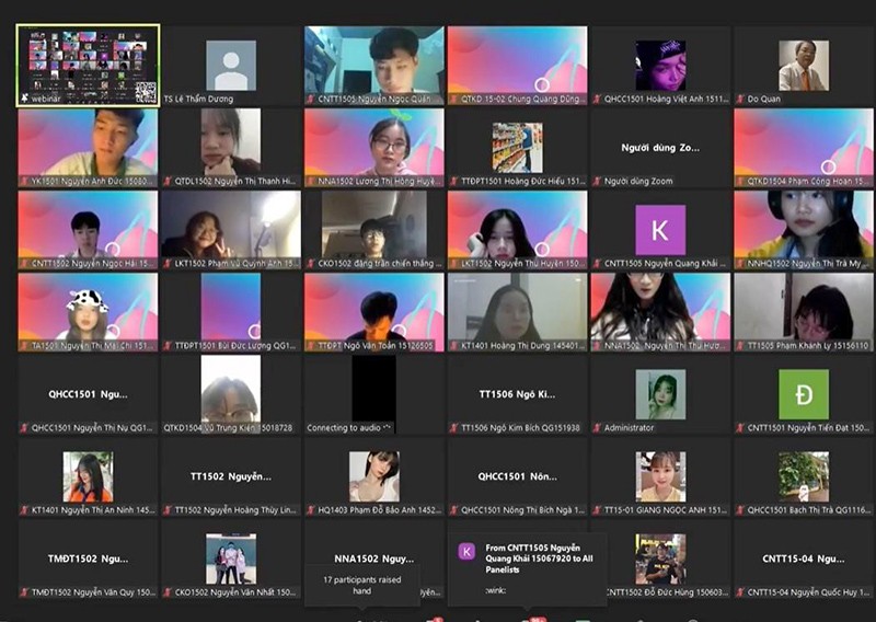 Gần 5.000 sinh viên, tân sinh viên tham gia buổi Lễ trực tuyến trên hệ thống Zoom webinar.