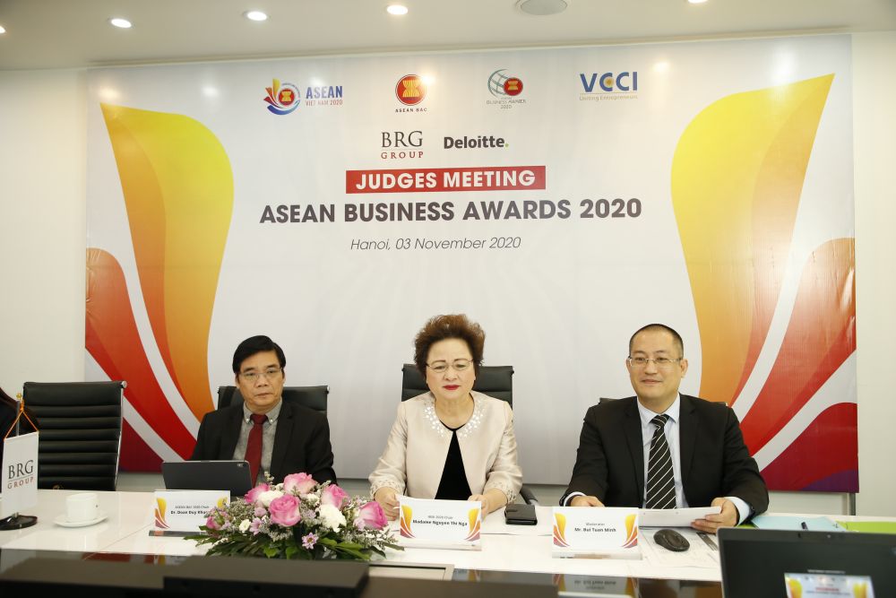 Buổi họp Hội đồng Giám khảo ABA 2020 được tổ chức theo hình thức trực tuyến. ABA 2020: Hội đồng Giám khảo công tâm lựa chọn những doanh nghiệp xuất sắc nhất