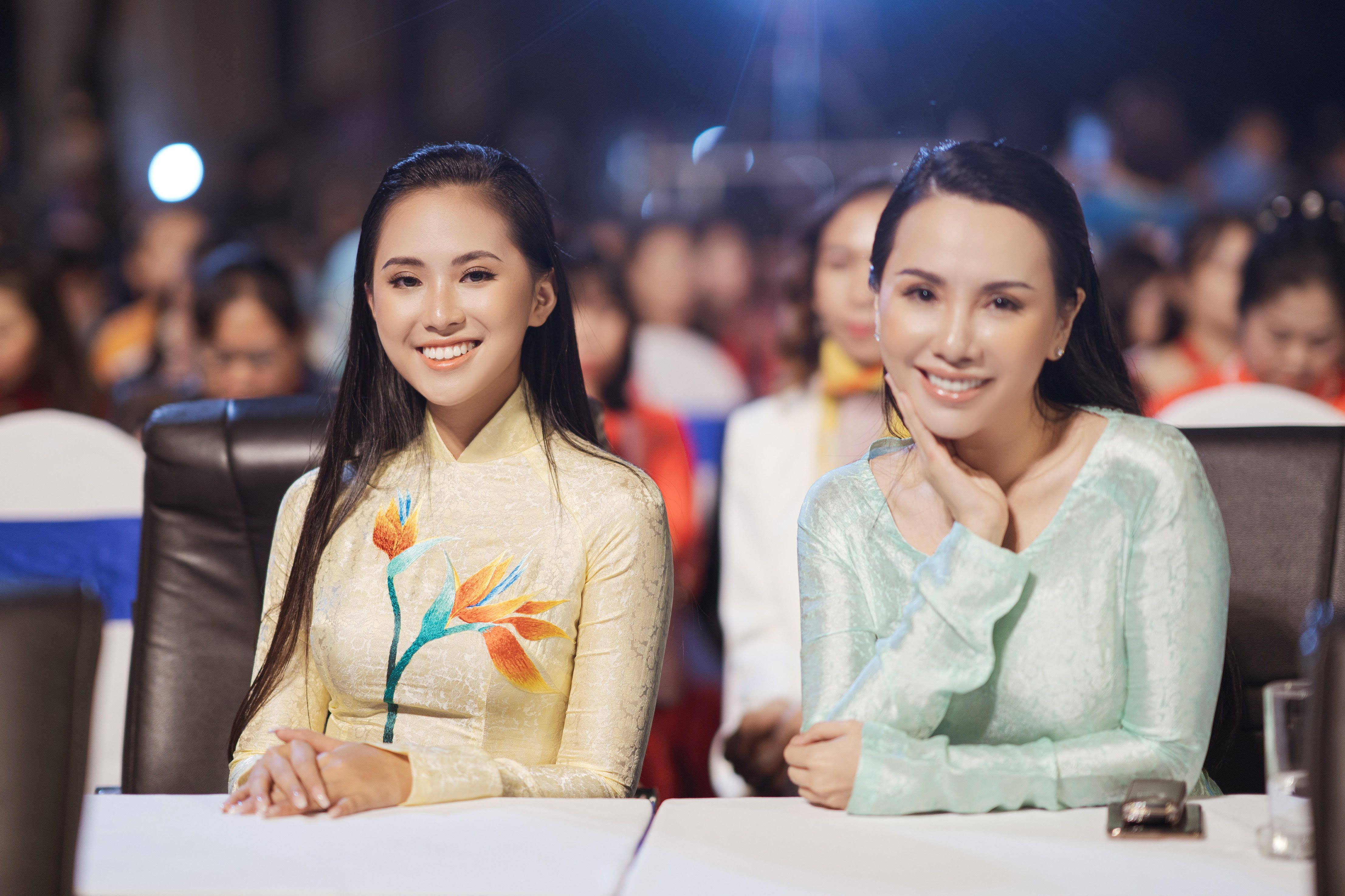 Hoa hậu Châu Ngọc Bích và Người đẹp Thể thao (Hoa hậu Việt Nam 22020) – Phù Bảo Nghi. Hoa hậu Châu Ngọc Bích và Người đẹp Thể thao (Hoa hậu Việt Nam 22020) – Phù Bảo Nghi.