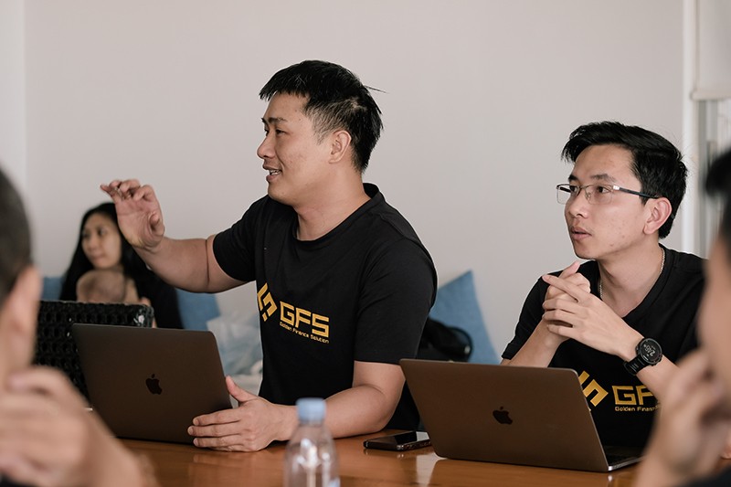 Doanh nhân Phạm Văn Hưởng: 'Học tập hết mình, cống hiến hết mình rồi bạn sẽ thành công' Doanh nhân Phạm Văn Hưởng: 'Học tập hết mình, cống hiến hết mình rồi bạn sẽ thành công'