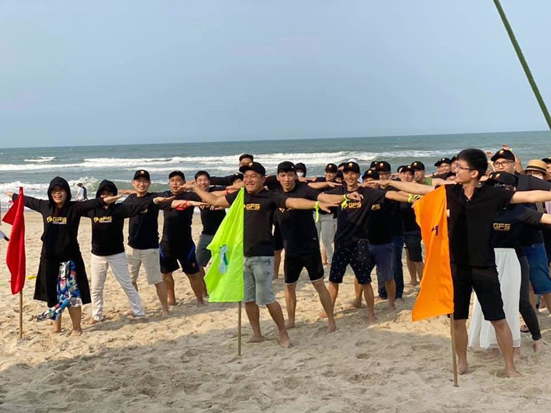 Doanh nhân Phạm Văn Hưởng: 'Học tập hết mình, cống hiến hết mình rồi bạn sẽ thành công' Doanh nhân Phạm Văn Hưởng: 'Học tập hết mình, cống hiến hết mình rồi bạn sẽ thành công'