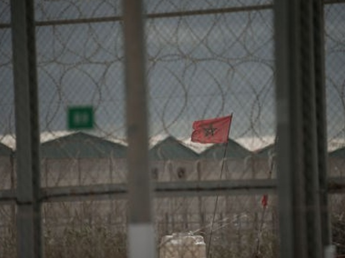 Hơn 1.000 người di cư châu Phi tấn công hàng rào biên giới Tây Ban Nha