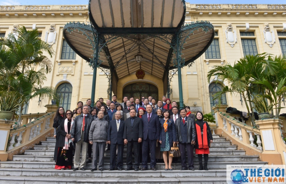 25 năm đồng hành và kết nối của các thế hệ cán bộ làm việc ở Ukraine