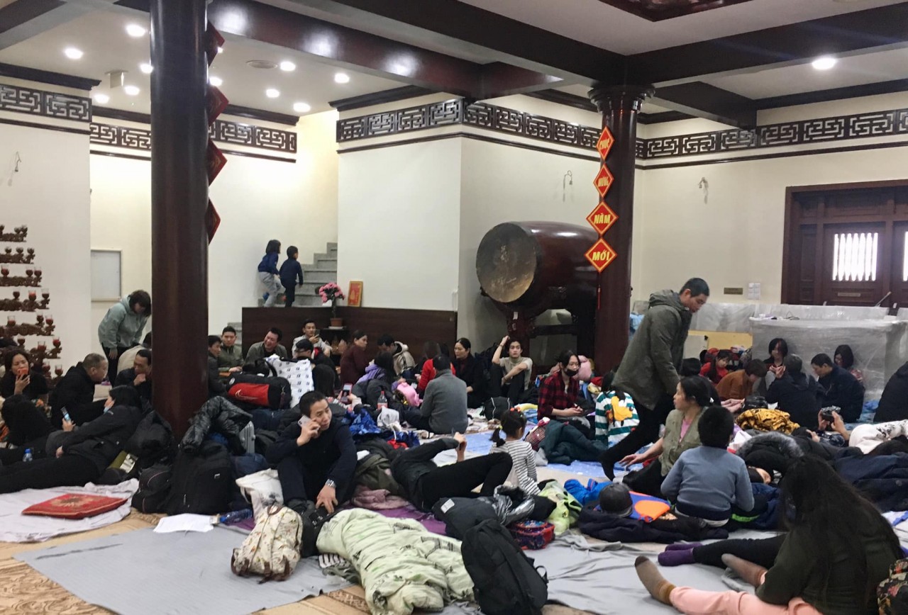 ĐSQ Việt Nam tại Ba Lan kêu gọi truyền thông trong và ngoài nước nhanh chóng cập nhật thông tin về chuyến bay đến bà con người Việt sơ tán từ Ukraine ĐSQ Việt Nam tại Ba Lan kêu gọi truyền thông trong và ngoài nước nhanh chóng cập nhật thông tin về chuyến bay đến bà con người Việt sơ tán từ Ukraine