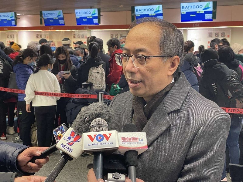 Cập nhật. Nỗ lực không ngừng nghỉ trong bảo hộ công dân Việt Nam ở Ukraine Cập nhật. Nỗ lực không ngừng nghỉ trong bảo hộ công dân Việt Nam ở Ukraine