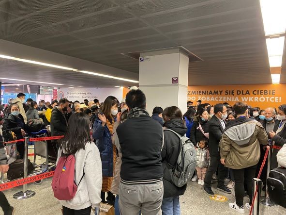 Cập nhật. Hai chuyến bay sơ tán công dân Việt Nam ở Ukraine khởi hành vào chiều 12/3 Cập nhật. Hai chuyến bay sơ tán công dân Việt Nam ở Ukraine khởi hành vào chiều 12/3