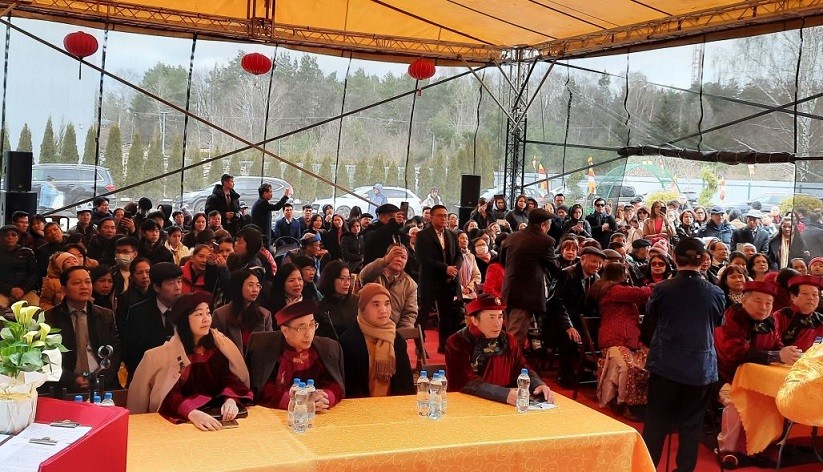 Người Việt ở Ba Lan trang trọng tổ chức lễ Giỗ Tổ Hùng Vương