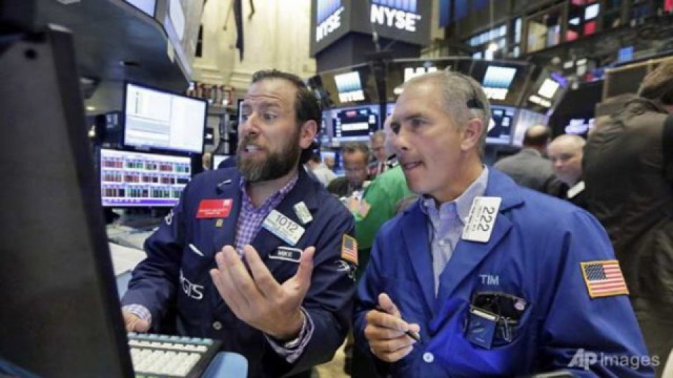 dau mo my len gia chung khoan the gioi tang diem