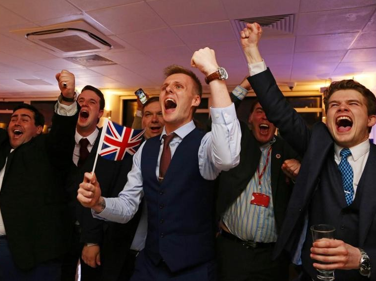 Số phận đồng Bảng Anh trước “lưỡi dao” Brexit