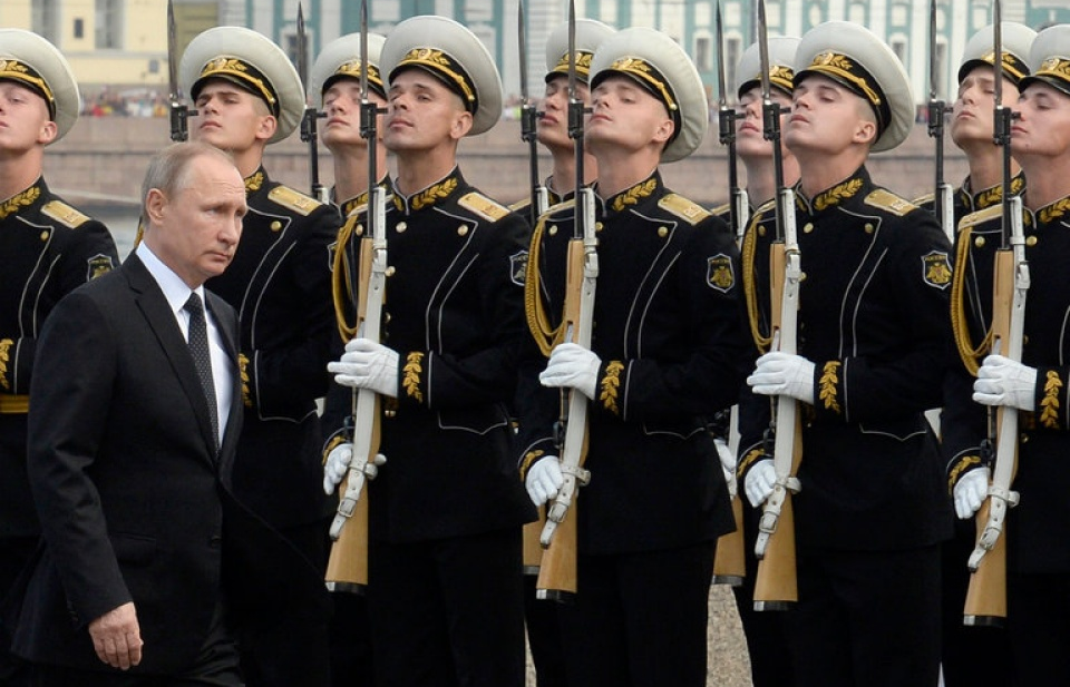 Từ việc Nga yêu cầu Mỹ giảm 755 nhân sự tại cơ quan đại diện