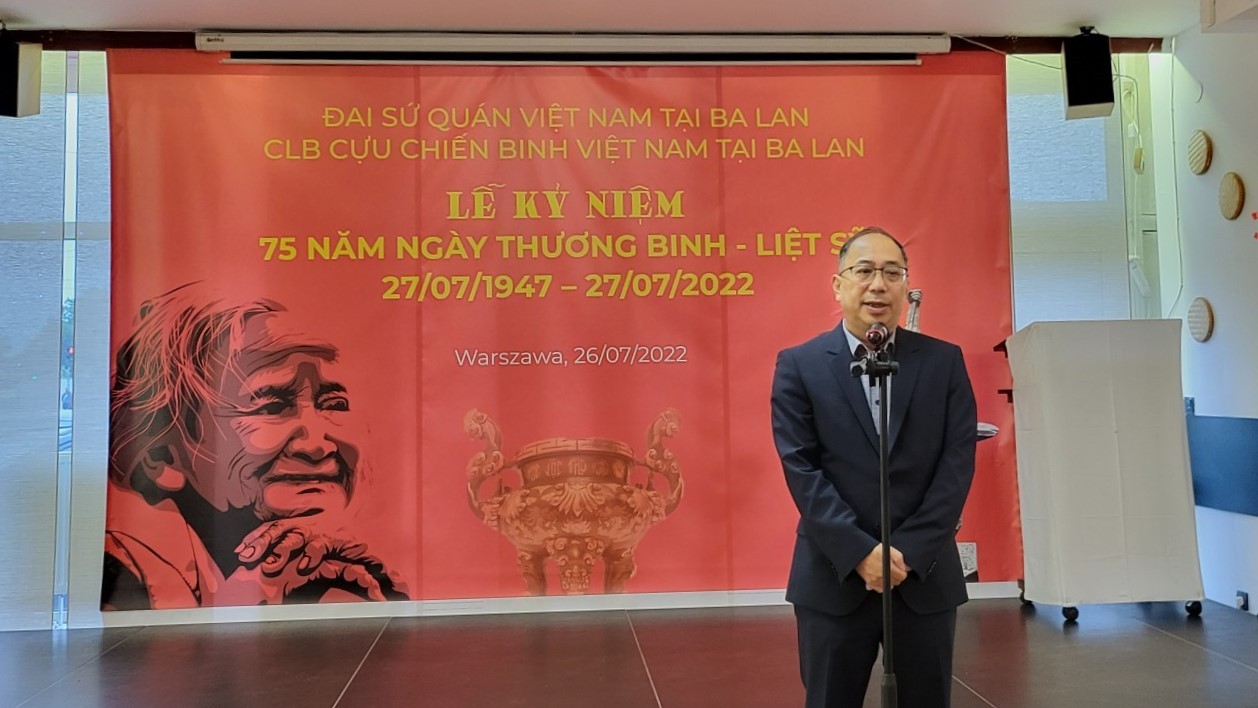 Kỷ niệm 75 năm ngày thương binh liệt sỹ tại Ba Lan Kỷ niệm 75 năm ngày thương binh liệt sỹ tại Ba Lan