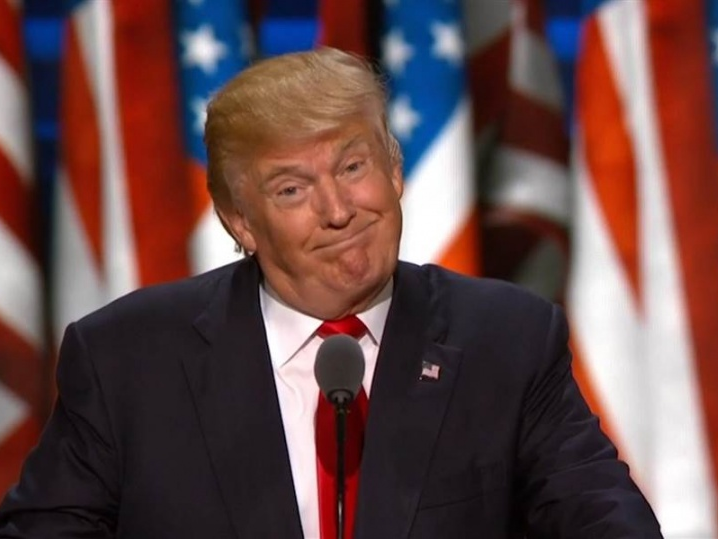 Tỷ phú Donald Trump thay đổi lập trường trong vấn đề nhập cư