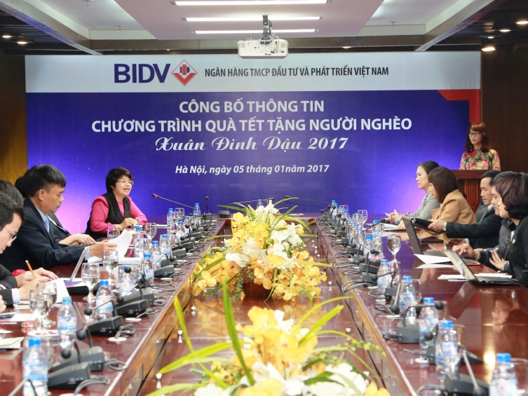 BIDV tặng đồng bào nghèo 24.000 phần quà trị giá 12 tỷ đồng
