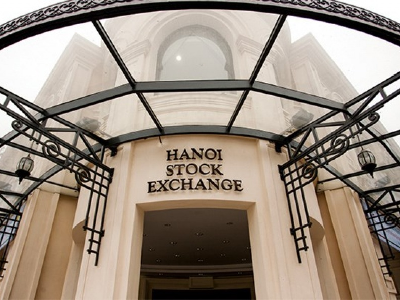 Có tiền thì mua... chứng khoán