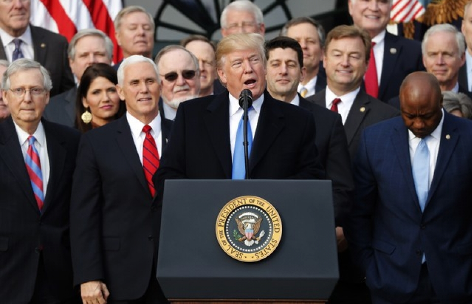 Cải cách thuế "khủng” của ông Trump, lợi hay hại?