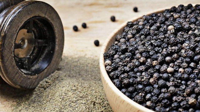 Giá tiêu hôm nay 10/12, giảm nhẹ, cao nhất 85.000đ/kg, cần tỉnh táo, dự báo đà tăng của giá tiêu?