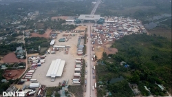 Quảng Ninh nỗ lực gỡ nút thắt thông quan tại cửa khẩu với Trung Quốc, giảm thiệt hại cho người dân