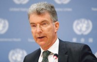 tong thong trump dong usd qua manh anh huong xau den kha nang canh tranh cua my