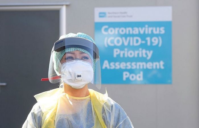 Anh: Lấy con người làm 'lá chắn sống' chống dịch Covid-19, WHO hoài nghi cách tiếp cận miễn dịch cộng đồng