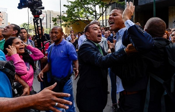 Venezuela bắt giữ phó thủ lĩnh phe đối lập Gilber Caro