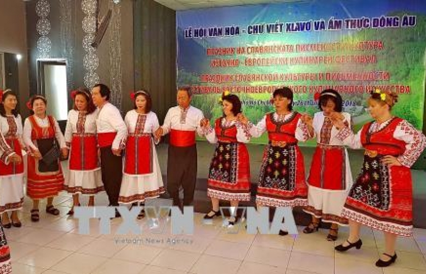 Lễ hội văn hoá – chữ viết Slav và ẩm thực Đông Âu