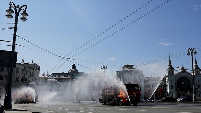 virus sars cov 2 mat kha nang lay nhiem khi nhiet do cao khong thich anh sang mat troi va do am