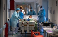 australia nen thuong dau do dich covid 19 de che truyen thong news corp buoc phai tai co cau