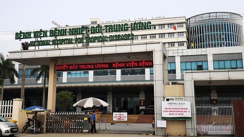 Covid-19 'tấn công' BV Bệnh nhiệt đới Trung ương cơ sở 2: Thêm 2 điều dưỡng nhiễm bệnh, ghi nhận tổng số 38 ca, Hà Nội sẵn sàng lập bệnh viện dã chiến