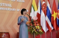 hoc hoi khong ngung tan cung dam me