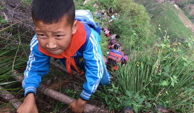 canh kho tin o ngoi lang tren troi leo hon 2500 bac moi toi