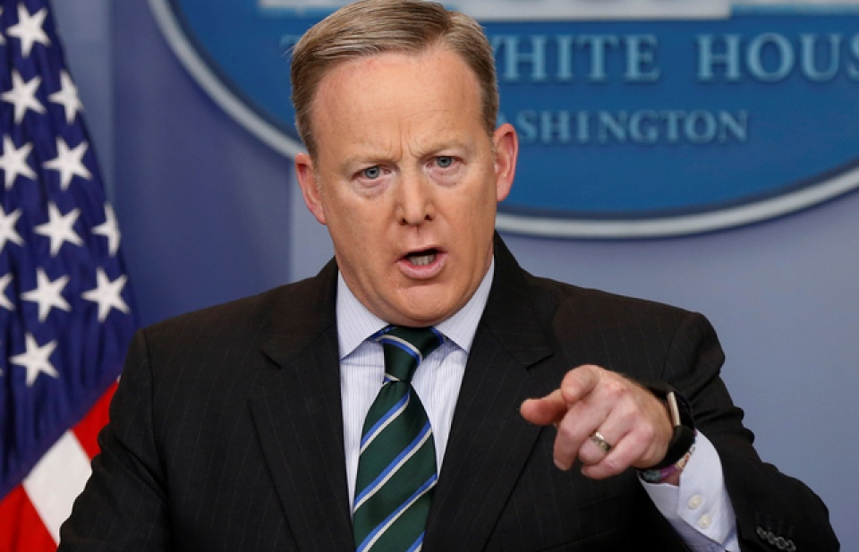 Bất đồng với ông Trump, người phát ngôn Sean Spicer từ chức