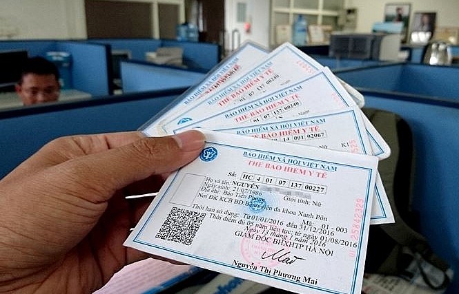 Thay thẻ bảo hiểm y tế giấy bằng điện tử từ năm 2020